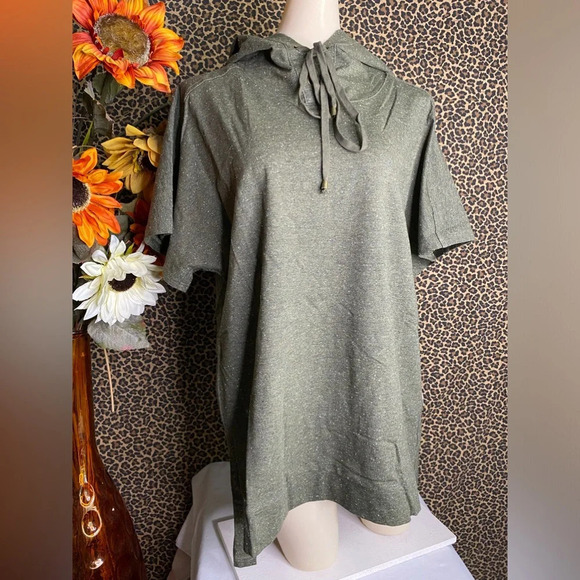 🌴3/$30🌴DOE & RAE Olive Green Marble Lace-Up Neck Short Sleeve Hooded Top NWT - Picture 3 of 12